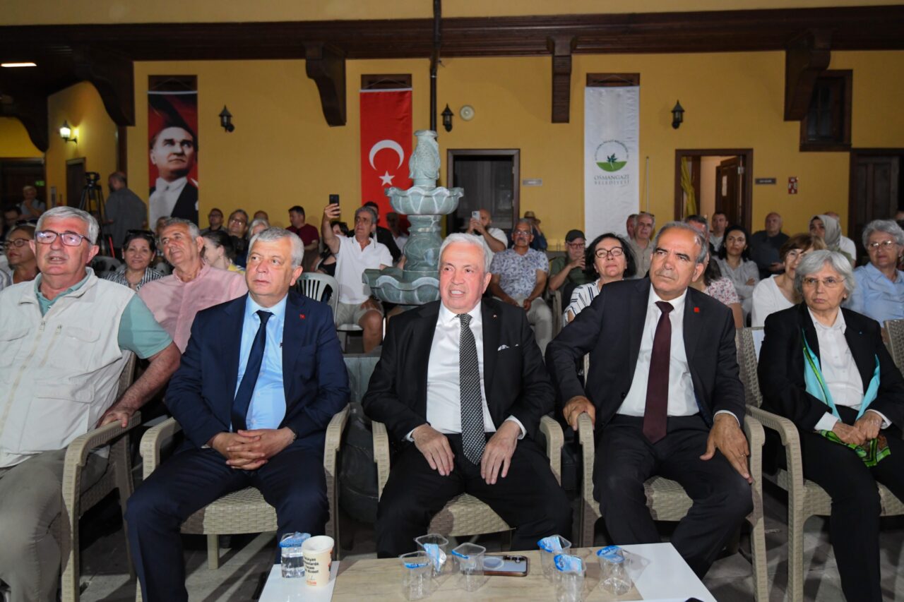 Osmangazi’de düzenlenen özel etkinlikte, usta şair Nazım Hikmet, vefatının 63.