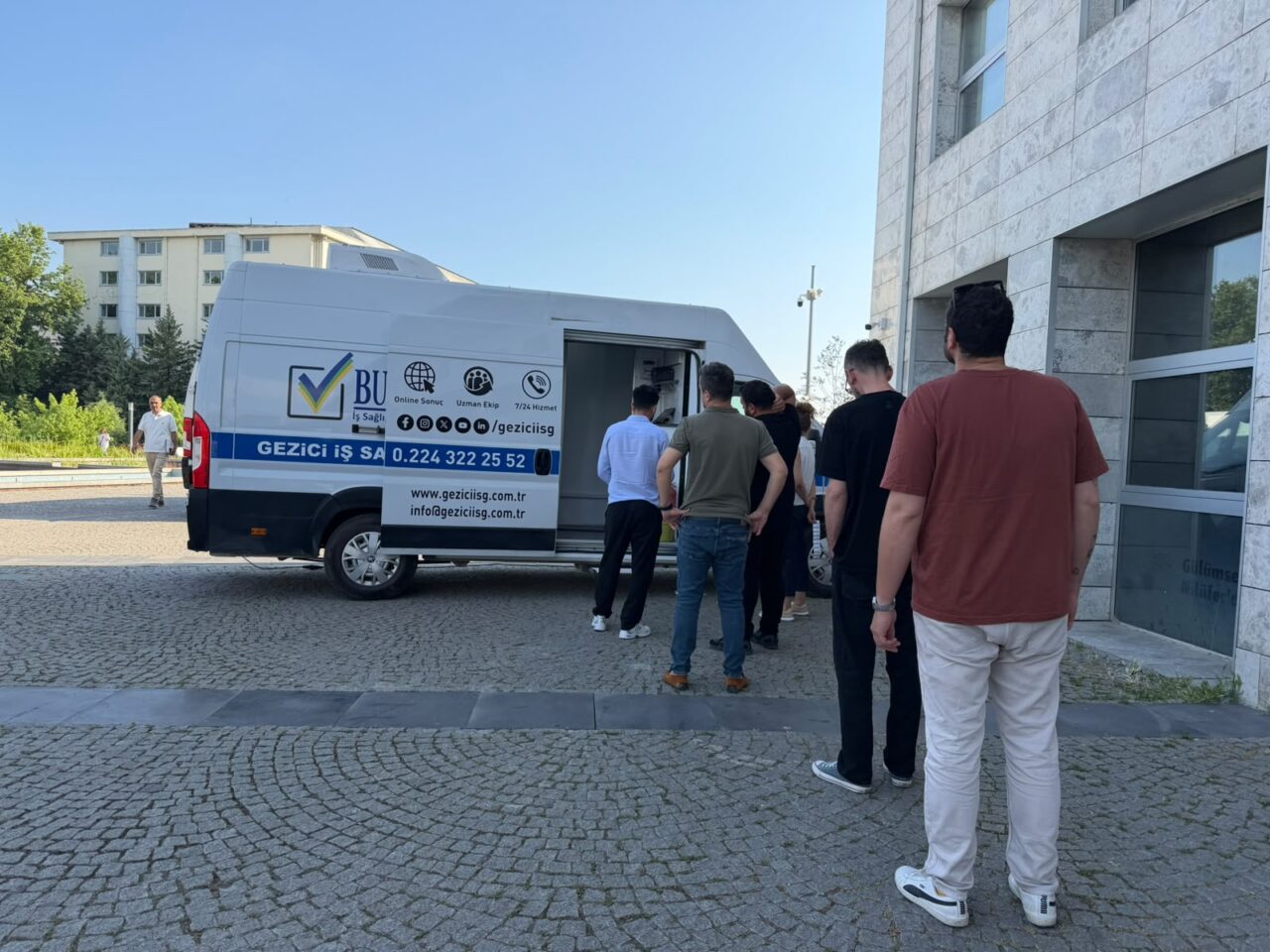 Nilüfer Belediyesi, çalışanlarının sağlığını korumak amacıyla kapsamlı sağlık taraması başlattı.
