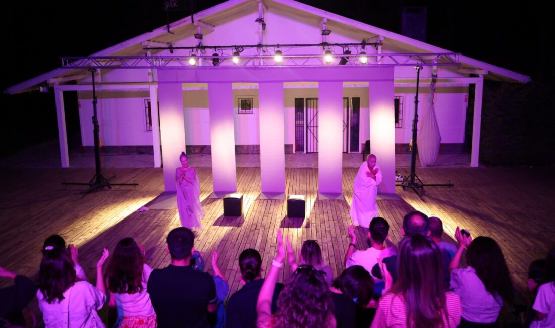Festival şiirle veda etti Nilüfer Belediyesi’nin düzenlediği Kadın Oyunları Festivali Nilüfer, tiyatroseverlerin yoğun ilgi