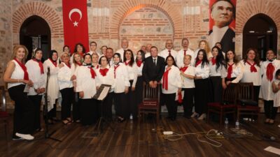 Osmangazi Belediyesi Türk Halk Müziği Topluluğu'nun dönem sonu konseri, salonu