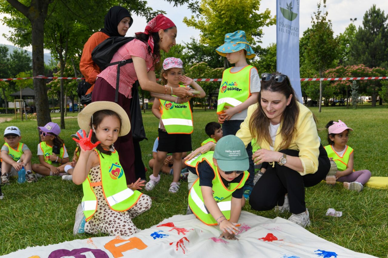 Minikler uçurtmalarla yaza merhaba dedi 2 Bülten Medya -