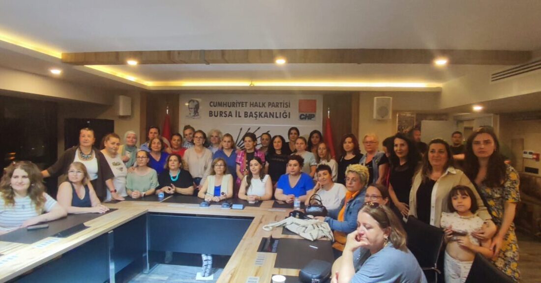 Bu kez kadınlardan sert çıkış CHP İl Kadın Kolları Başkanları tarafından yapılan ortak açıklamada, parti