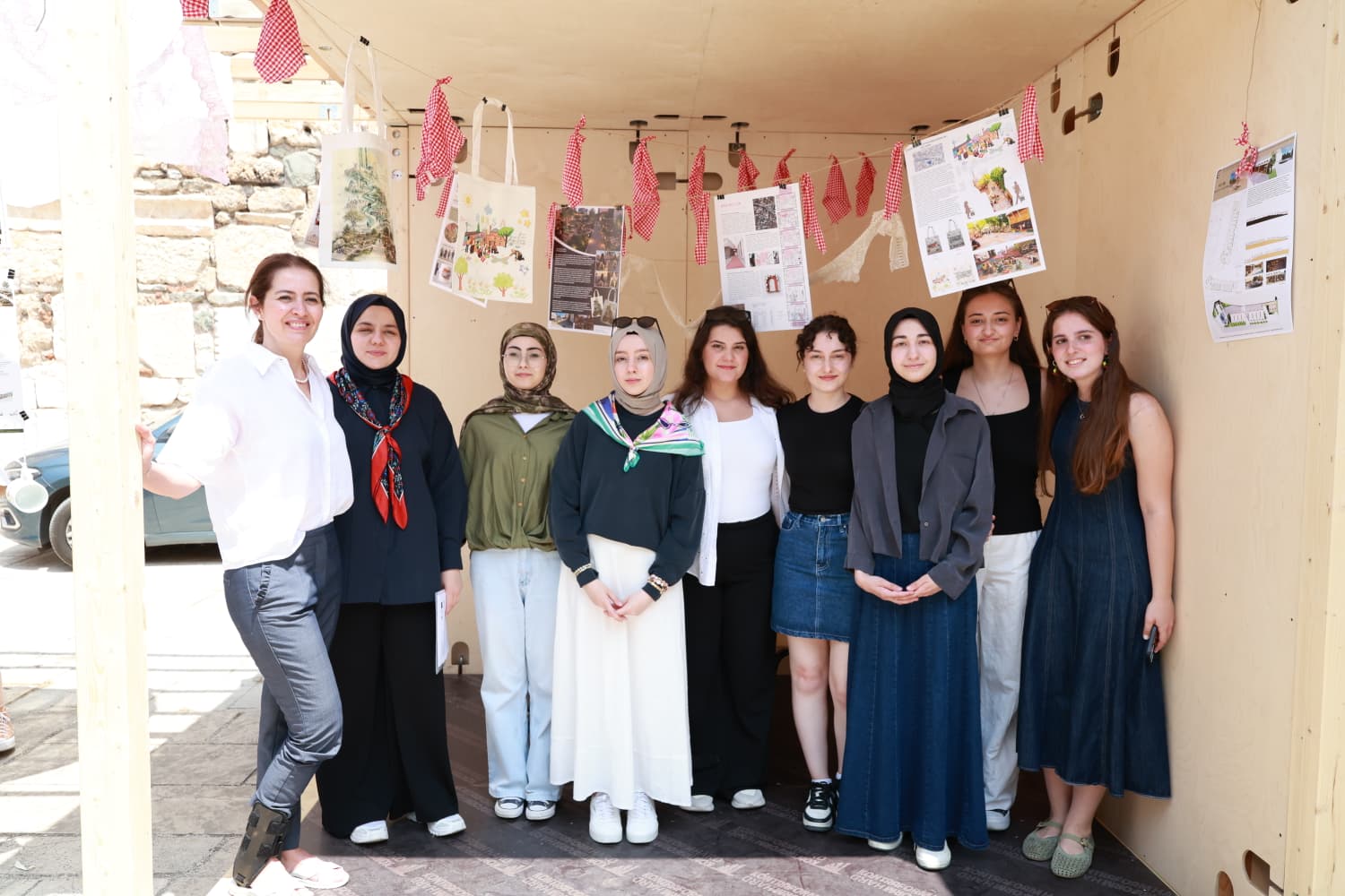 Osmangazi Belediyesi’nin düzenlediği Yaşayan Kamusal Mekanlar Festivali kapsamında açılan “Bellek