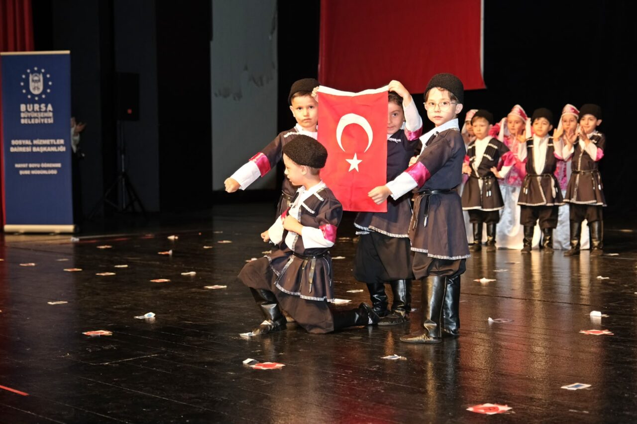 Bursa Büyükşehir Belediyesi tarafından hayata geçirilen Bursa Yuvam Çocuk Etkinlik