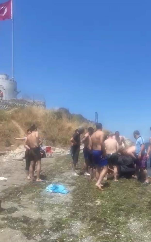 Bursa'nın Mudanya ilçesi Altınkçum Sahili'nde arkadaşıyla birlikte denize giren S.Ç.