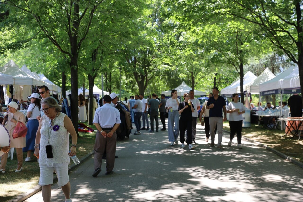 Merinos Parkı'nda renkli buluşma 1 Bülten Medya -