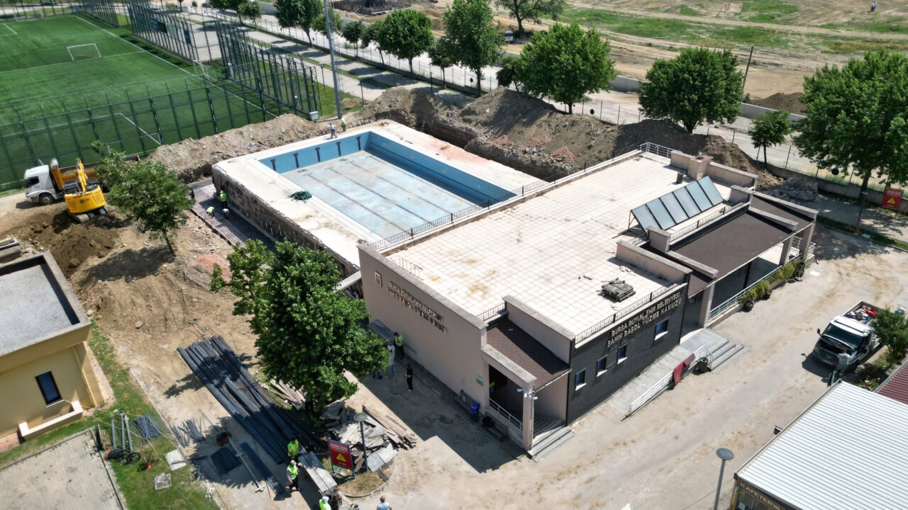 Bursa Büyükşehir Belediyesi, Yıldırım’daki Şahin Başol Spor Kompleksi’nde bulunan yarı