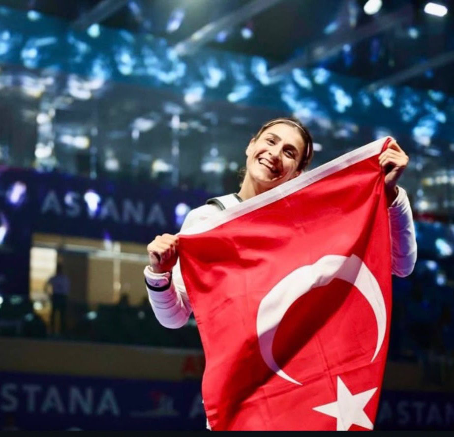Yıldırım Belediyesi Spor Kulübü'nün milli tekvandocusu Hatice Kübra İlgün, Kazakistan'da