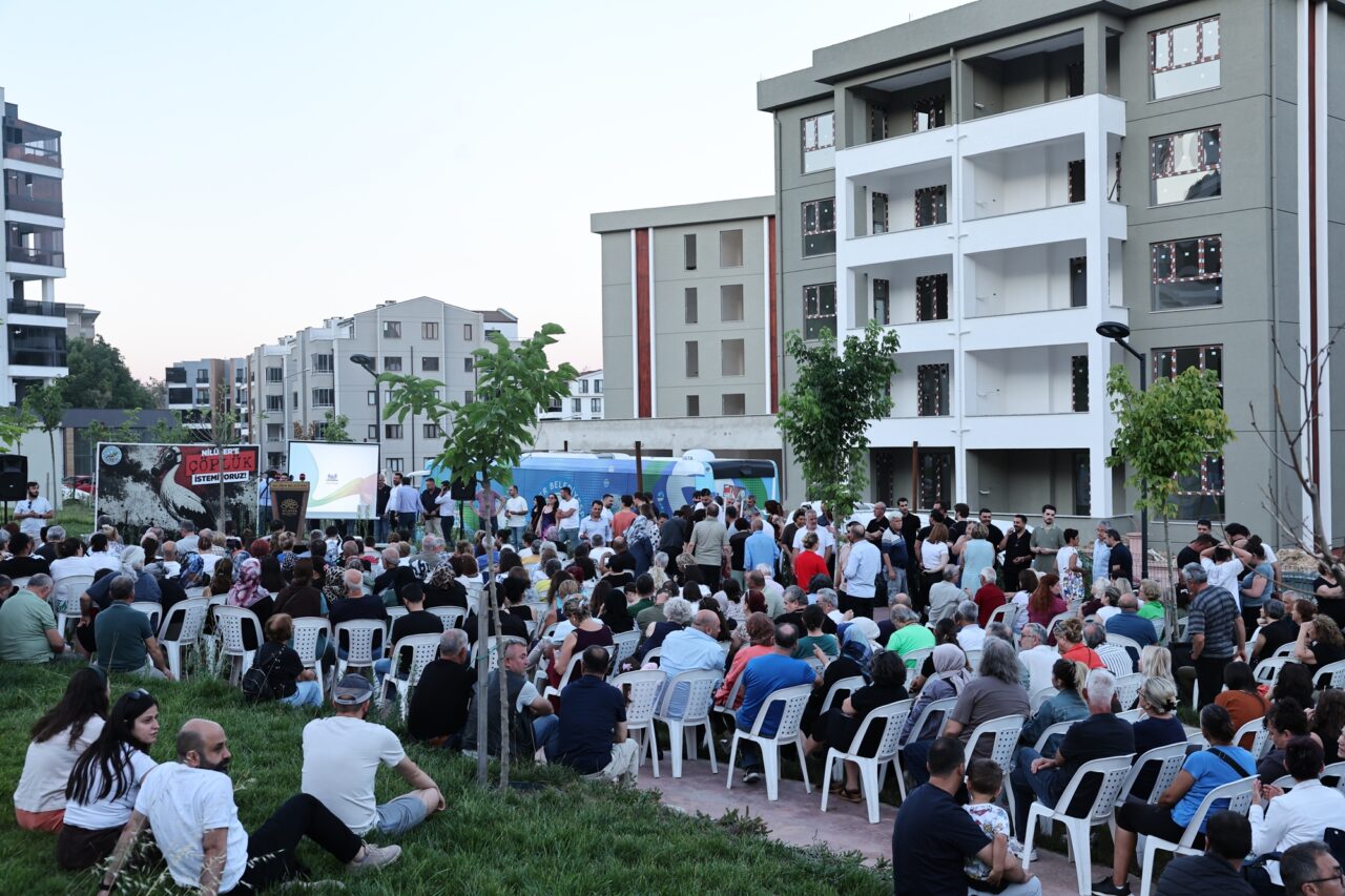 Nilüfer'de vatandaşlar, sivil toplum kuruluşları, akademik odalar ve mahalle muhtarları,