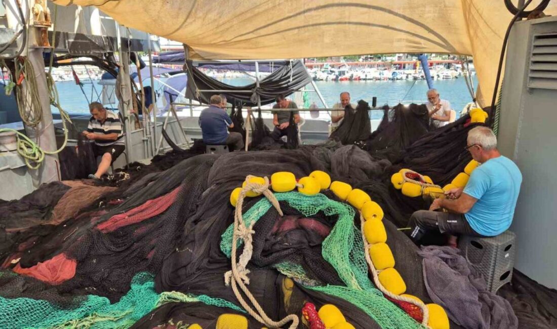 Palamut Umudu Balıkçıları Heyecanlandırdı Tekirdağlı balıkçılar yeni av sezonu öncesi ağlarını onarırken, Karadeniz'den gelen