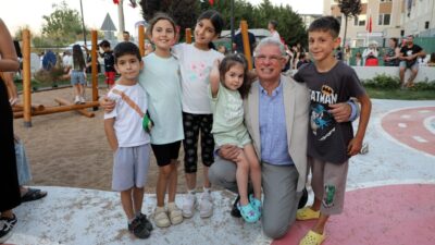 Mudanya Belediyesi, mahallelerin ihtiyaçlarına göre parkları yeniliyor. Çocuk oyun alanlarından