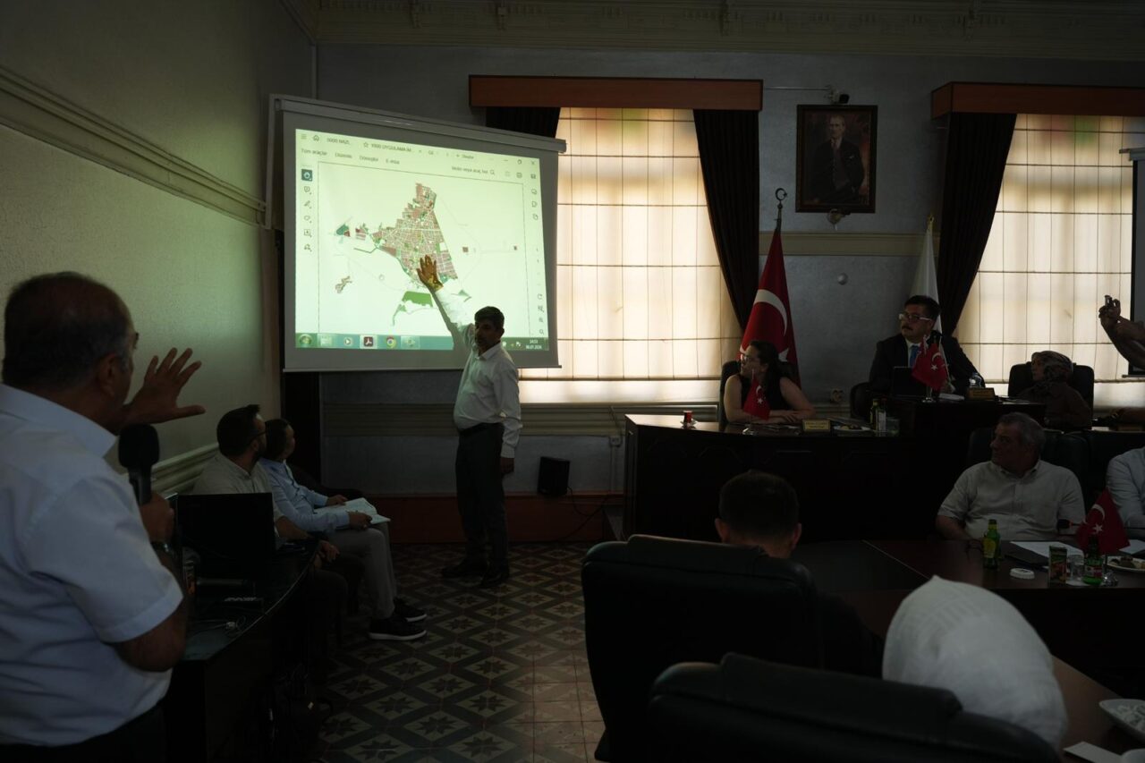 Yenişehir Belediye Başkanı Ercan Özel, İYİ Parti'nin "gizli imar planı