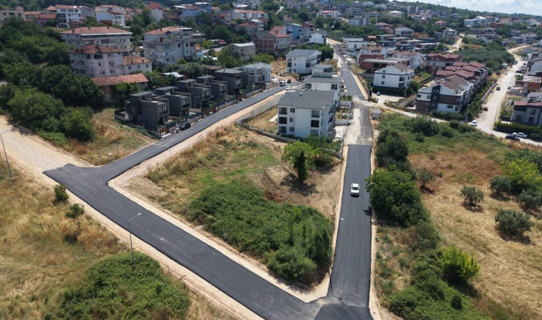 Nilüfer’de yollar yenileniyor Nilüfer Belediyesi, yol yapım ve asfalt çalışmalarını hız kesmeden sürdürüyor.