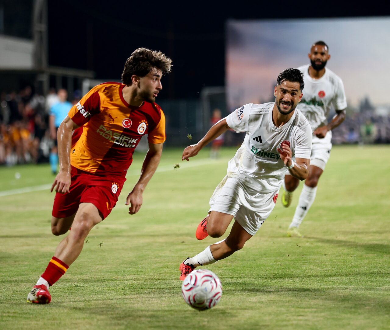 Galatasaray'dan hazırlık maçında gol şov! 2 Bülten Medya -