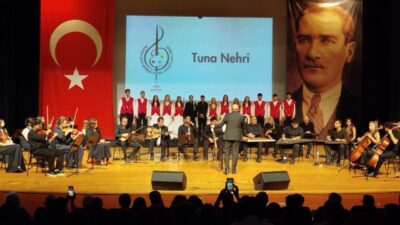 Zeki Müren Güzel Sanatlar Lisesi öğrencileri, Bursa'nın unutulmaya yüz tutmuş