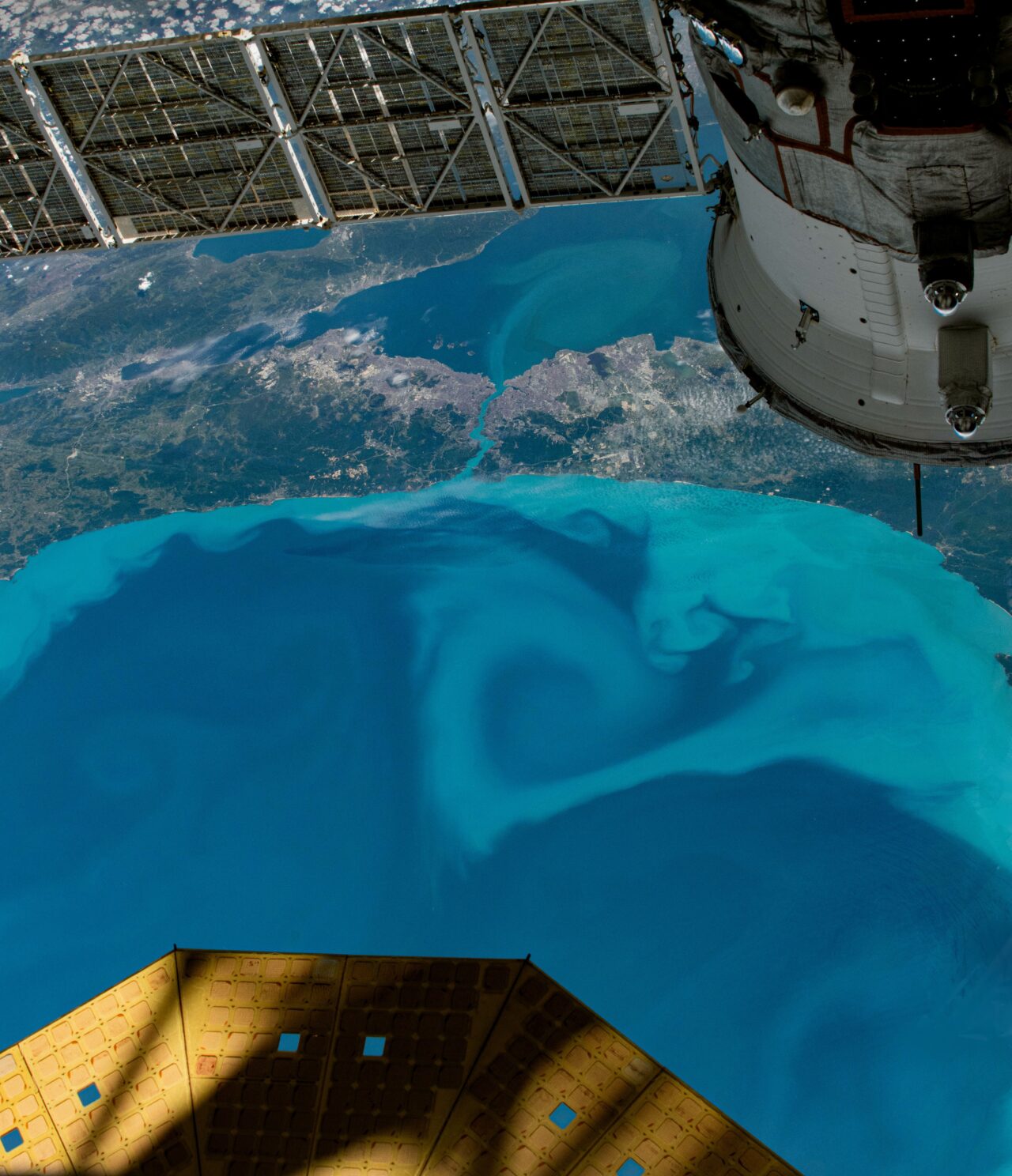 NASA, Karadeniz, Marmara Denizi ve İstanbul Boğazı'nda oluşan turkuaz renk