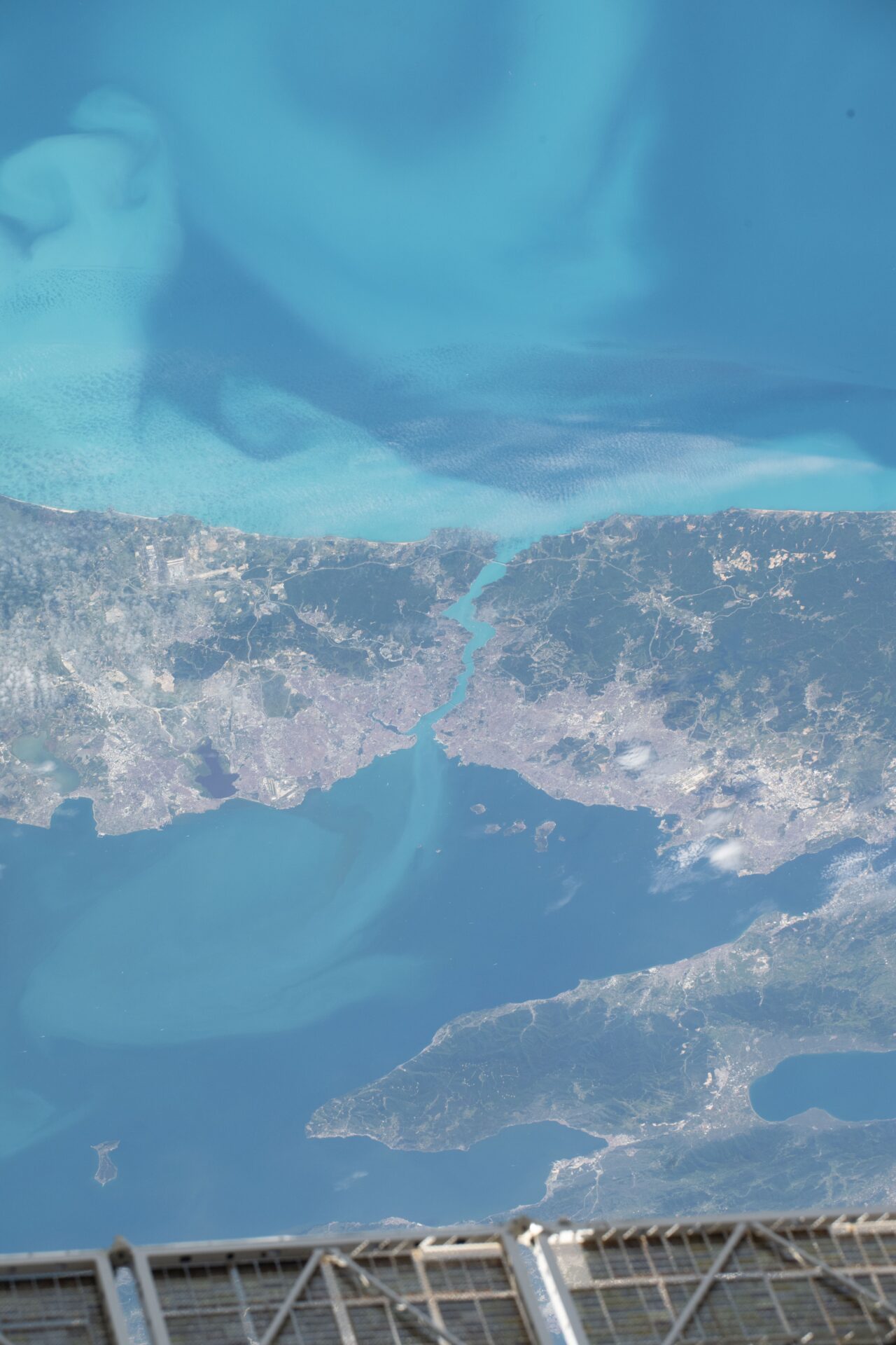 NASA uzaydan boğazı görüntüledi! 1 744X3127.NEF