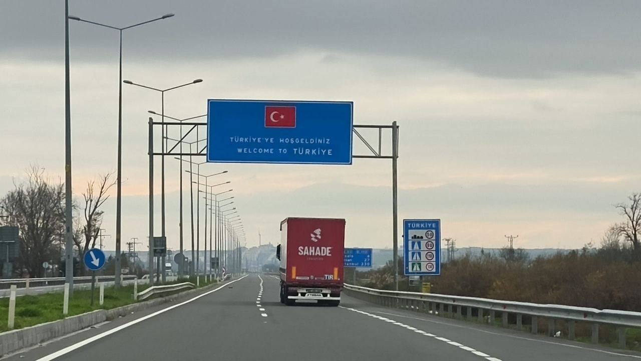 Gümrükte şafak operasyonu! 20 memur gözaltında 1 Bülten Medya -