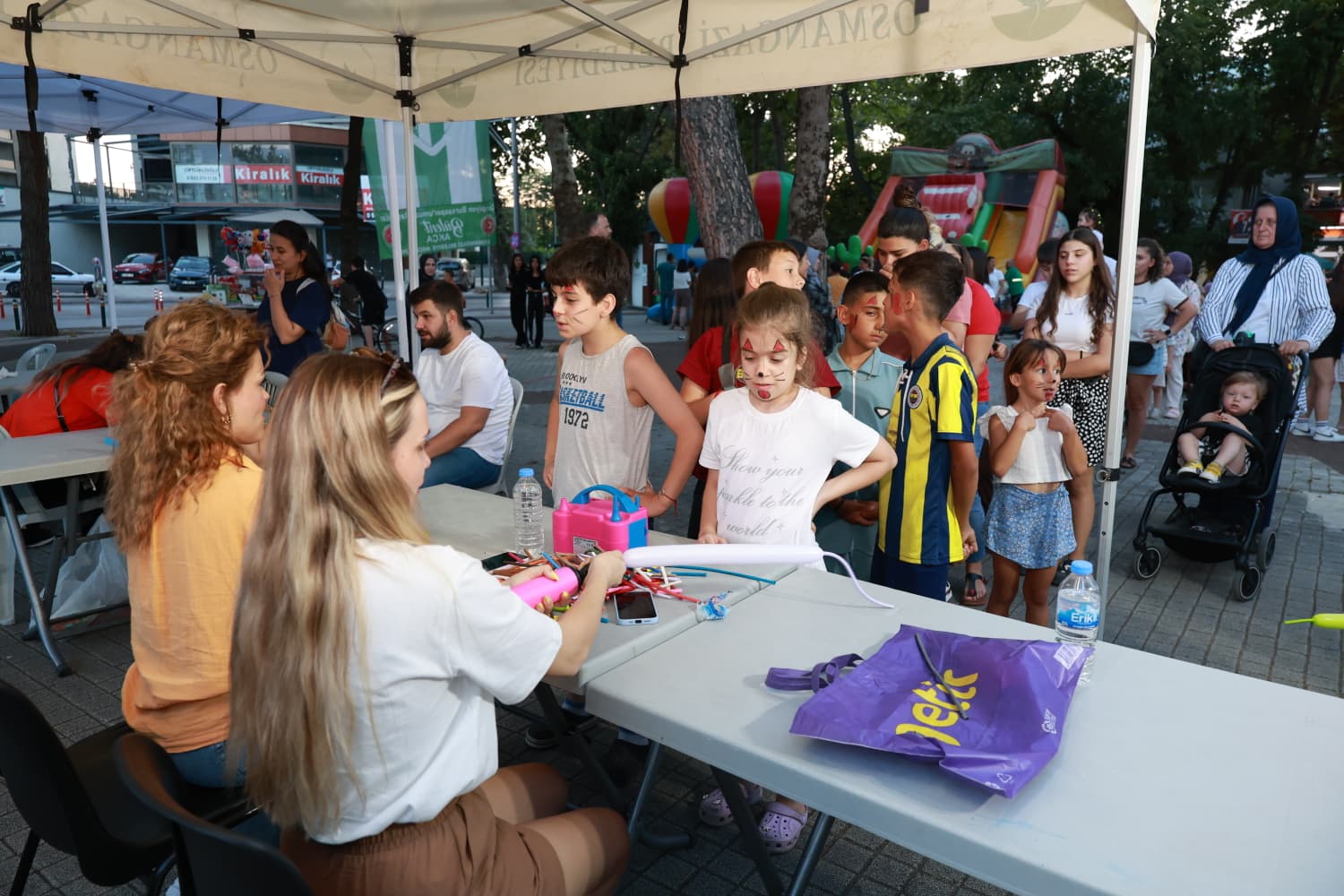 Mahallede renkli görüntüler 1 Bülten Medya -