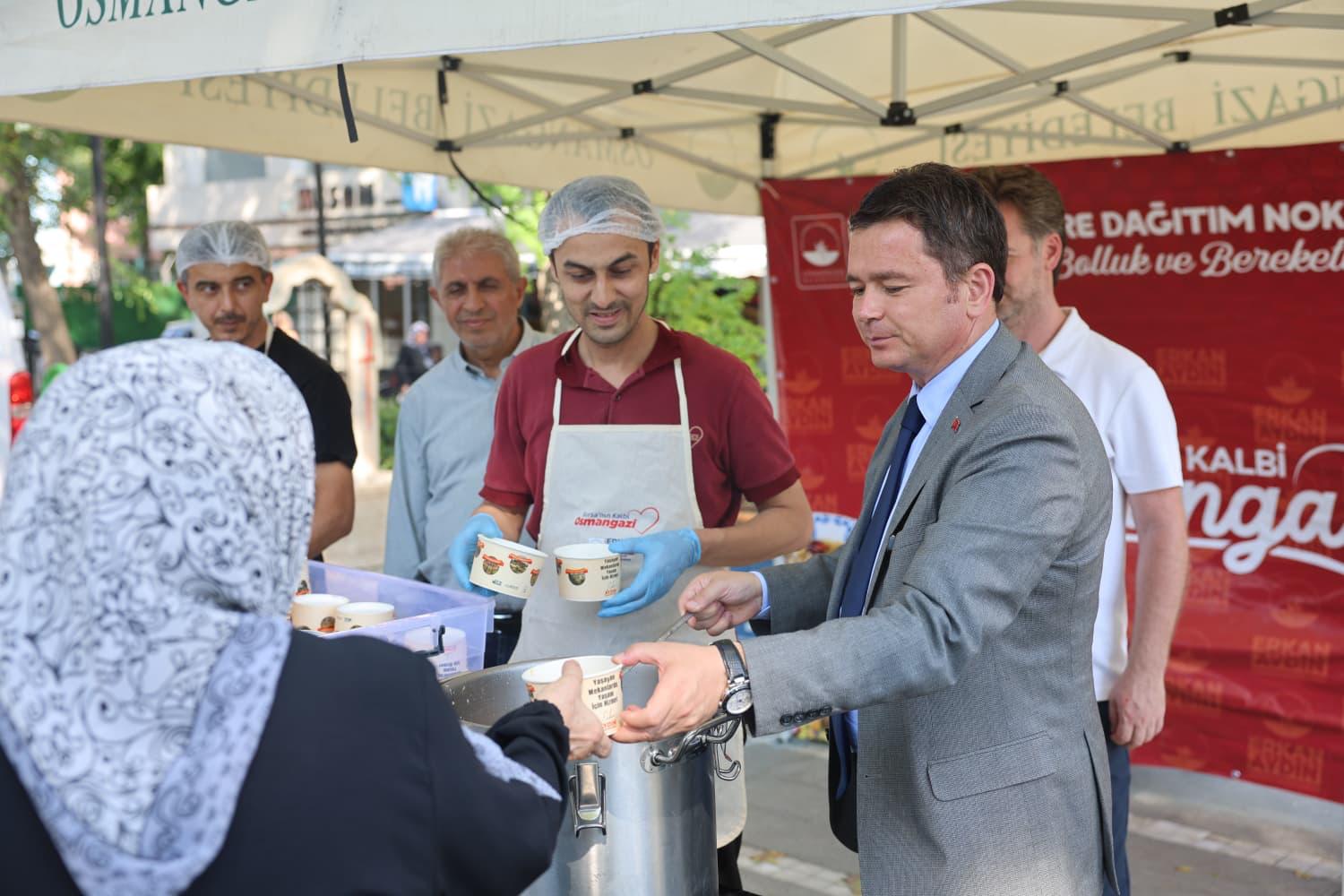 Osmangazi Belediye Başkanı Erkan Aydın, Muharrem ayı dolayısıyla Hürriyet Meydanı