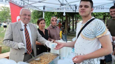 Nilüfer Belediye Başkanı Şadi Özdemir, "Şadi Başkan'la Akşam Çayı" buluşmaları