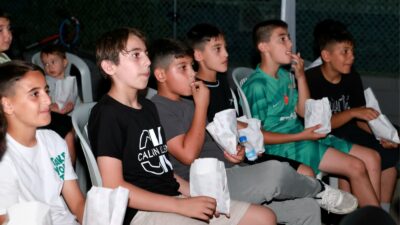 Osmangazi Belediyesi'nin "Osmangazi'de Yaz Film Gösterimleri" etkinliği bu kez Mehmet