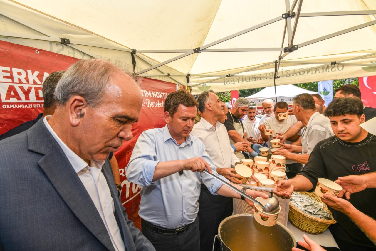 Mihraplı Camii’nde aşure bereketi 2 Bülten Medya -