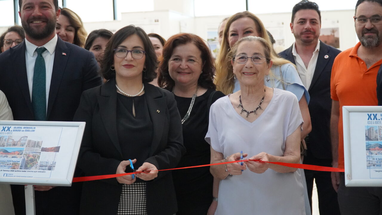 XX. Ulusal Mimarlık Sergisi ve Ödülleri Bursa'da sanatseverlerle buluştu. Sergi,