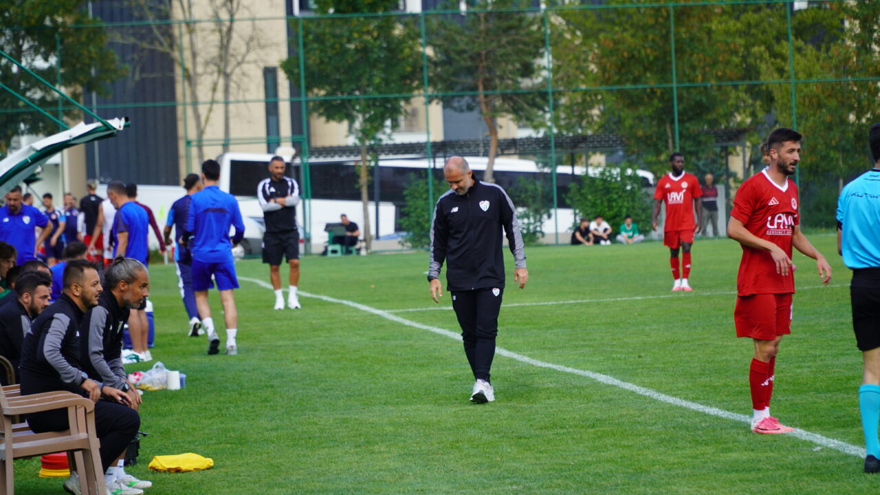 Bursaspor'da rakip değişti! 3 Bülten Medya -