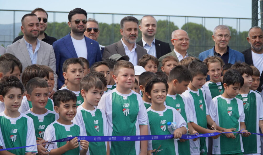 Bursa Büyükşehir Belediyesi tarafından Bursaspor Özlüce Tesisleri'nde yapımı tamamlanan 3