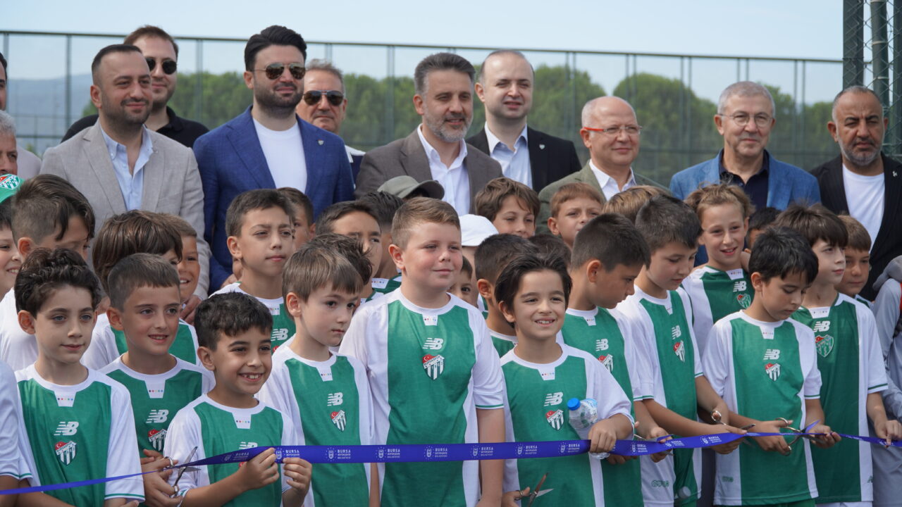 Bursa Büyükşehir Belediyesi tarafından Bursaspor Özlüce Tesisleri'nde yapımı tamamlanan 3