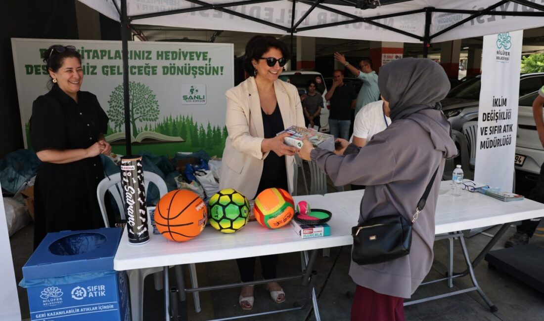 Nilüfer’den sürpriz kampanya Nilüfer Belediyesi, eski kitap ve defterlerini geri dönüşüme getiren vatandaşlara