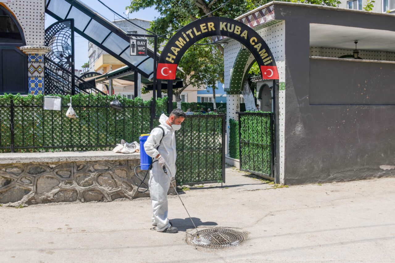 Mahallede ilaçlama yapıldı 1 Bülten Medya -