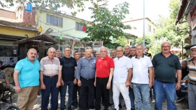 Nilüfer Belediye Başkanı Şadi Özdemir, mahalle muhtarları ve bölge halkı,