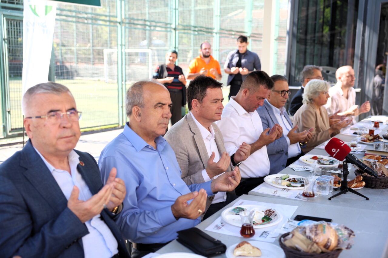 Erkan Aydın'dan Gülbahçe'ye yeni yatırım müjdesi 1 Bülten Medya -