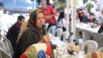 Osmangazi Belediye Başkanı Erkan Aydın, Gülbahçe Mahallesi'nde vatandaşlarla buluştu. Başkan