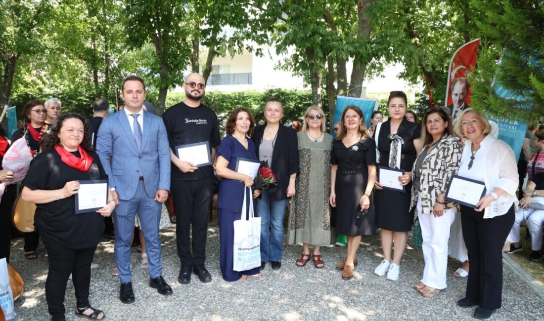 Nilüfer Belediyesi Olgun Gençlik Merkezi kursiyerlerinin yıl boyunca hazırladığı el