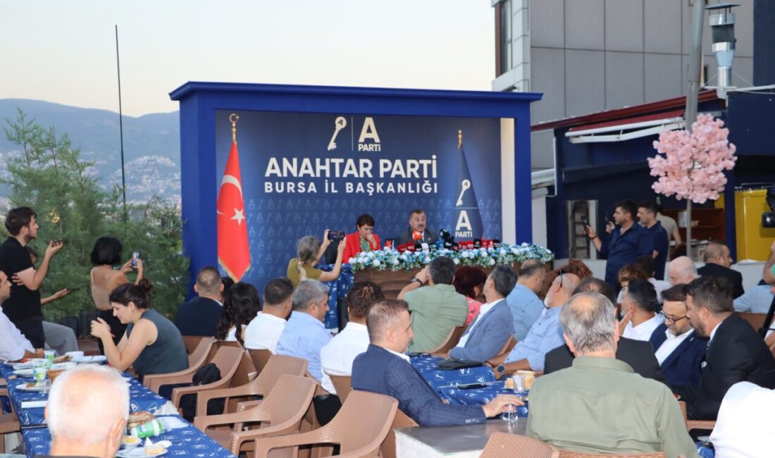 Anahtar Parti Bursa İl Başkanı Fikret Aslan, 6 aylık değerlendirme