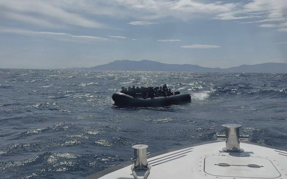 Ayvacık açıklarında 43 kaçak göçmen yakalandı Çanakkale’nin Ayvacık ilçesi açıklarında Sahil Güvenlik ekiplerince 43 kaçak göçmen