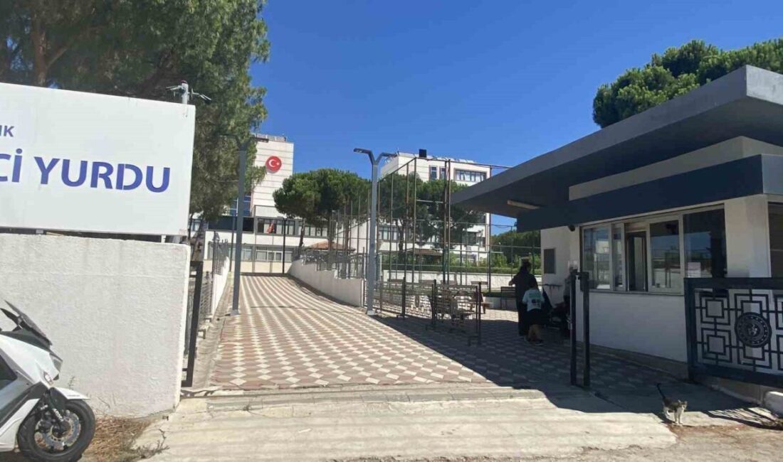 Ayvalık ve Gömeç’te yangından etkilenen köylüler devlet koruması altında Balıkesir’in Ayvalık ve Gömeç ilçelerinde başlayan, rüzgârın etkisiyle büyüyerek İzmir’in