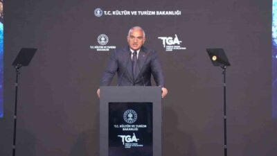 Kültür ve Turizm Bakanı Mehmet Nuri Ersoy, “Turizm gelirlerinde hem