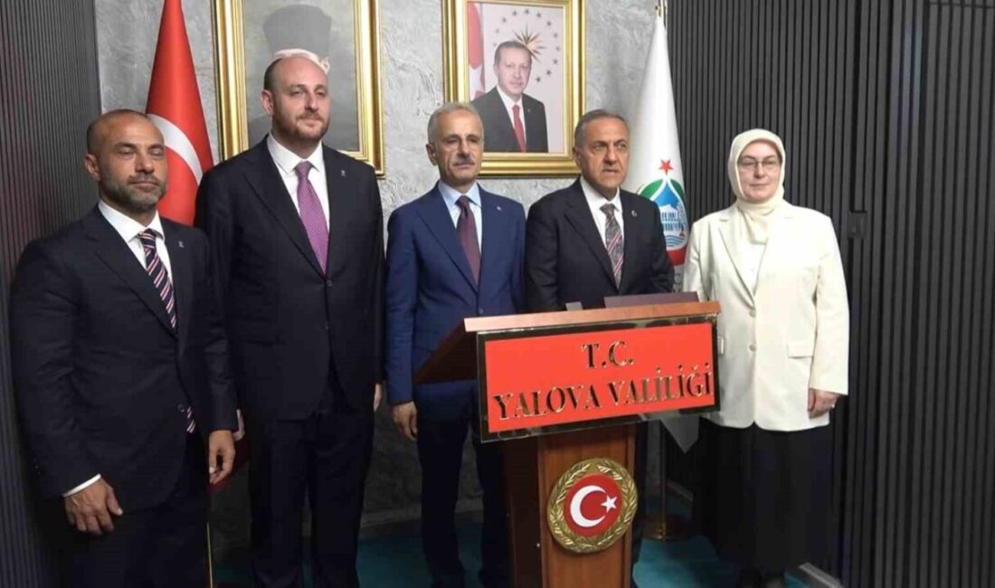 Bakan Uraloğlu: “Bundan sonra da gönül köprülerini daha da güçlendireceğiz” Ulaştırma ve Altyapı Bakanı Abdulkadir Uraloğlu, “Bakanlık olarak yollar yaptık,