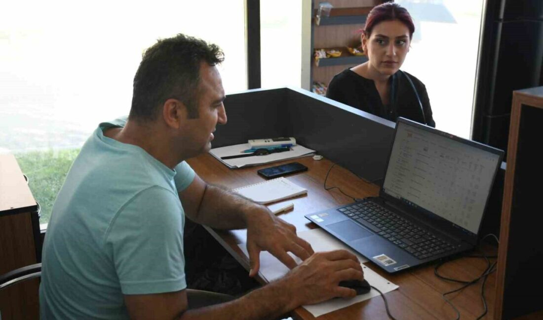 Balıkesir Büyükşehir gençleri tercih döneminde yalnız bırakmıyor Balıkesir Büyükşehir Belediyesi, Yükseköğretim Kurumları Sınavı (YKS) maratonu boyunca yalnız