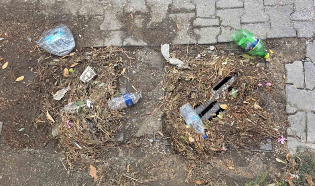 Bandırma’da sağanak sonrası cadde ve sokaklarda su birikintileri oluştu Balıkesir’in Bandırma ilçesinde etkili olan sağanak yağışın ardından bazı cadde