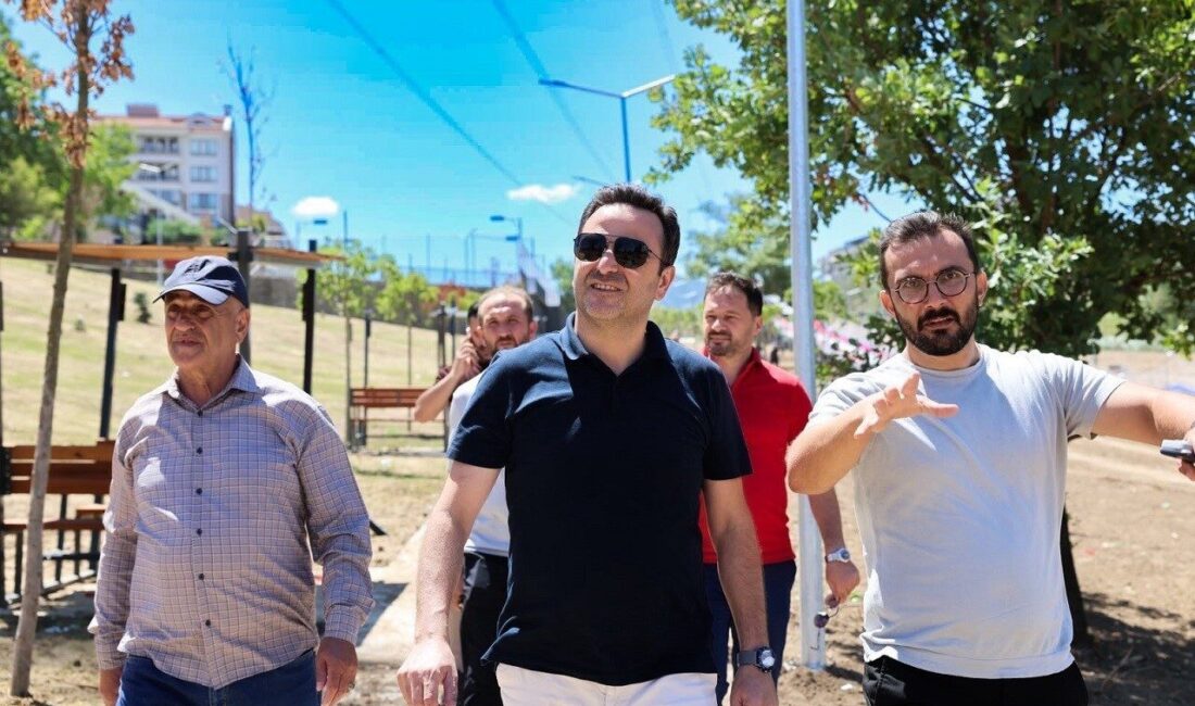 Güzel İşler Millet Bahçesinde devam eden çalışmaları yerinde inceleyen Başiskele