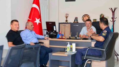 Körfez Belediye Başkanı Şener Söğüt, Sevindikli ve Kutluca mahallelerinde vatandaşlarla