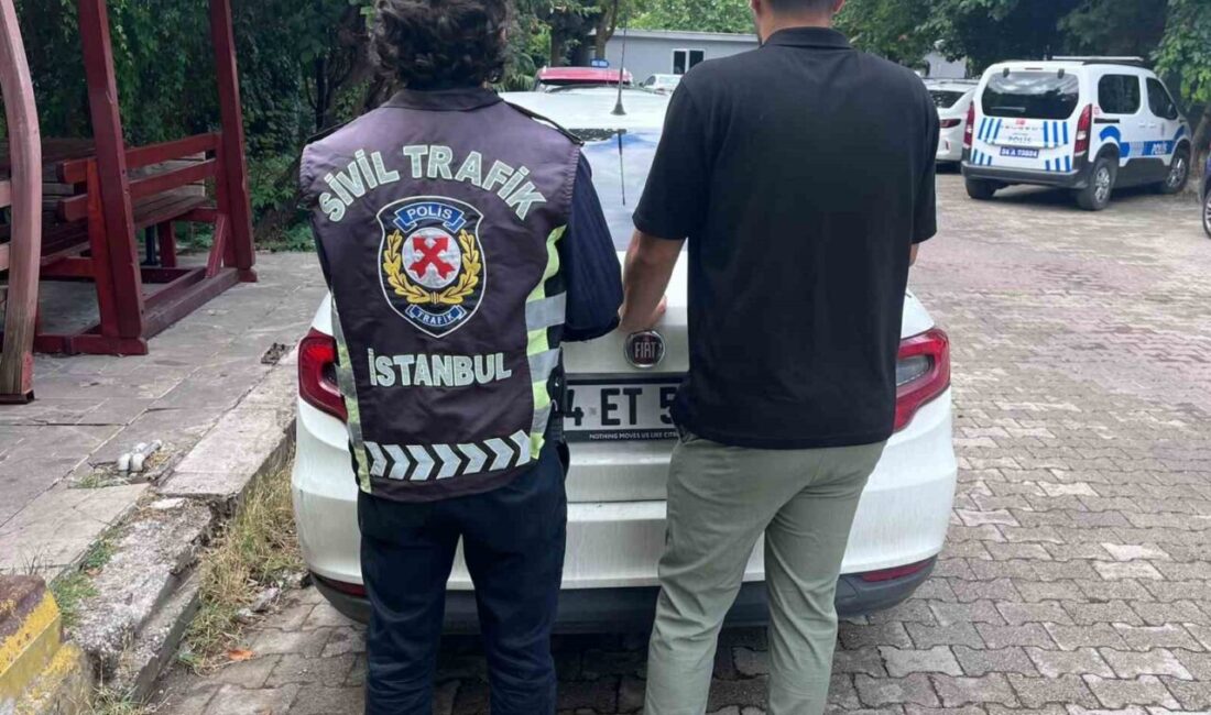 İstanbul Beylikdüzü’nde aracından inerek tartıştığı sürücüye saldıran kişi yakalandı. Sürücüye