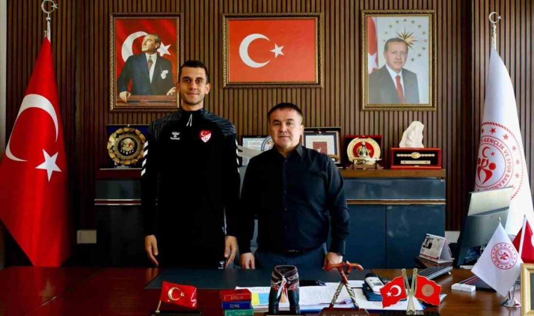 Bilecikli hakem klasman yardımcı hakemliğine yükseldi Bölgesel Amatör Lig’de gösterdiği başarılı performansla Bilecikli hakem klasman yardımcı