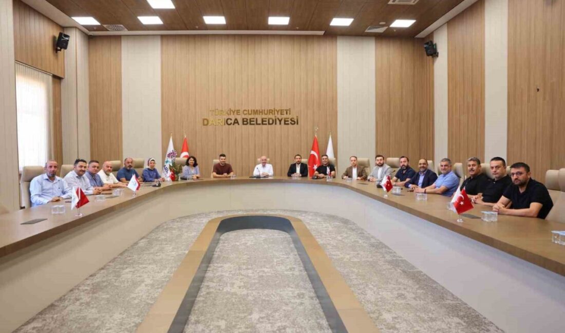 Bıyık: “Darıca’yı afetlere her geçen gün daha hazır hale getiriyoruz” Darıca Belediye Başkanı Muzaffer Bıyık, Darıca Arama Kurtarma Derneği (DARKDER)