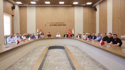 Darıca Belediye Başkanı Muzaffer Bıyık, Darıca Arama Kurtarma Derneği (DARKDER)